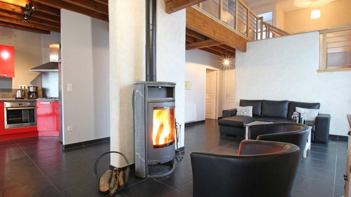 Moyon-Villages Cottage | Luxury 18th-Century Barn: Private Spa, Organic Farm, Family-Friendly, Near Major Tourist Sites