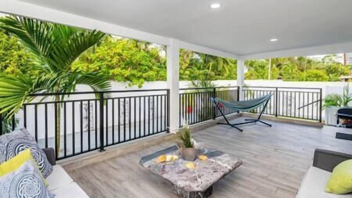Flagami House | Luxury 1Bd/1Ba Apartment PatioBBQ. Coral Gables.