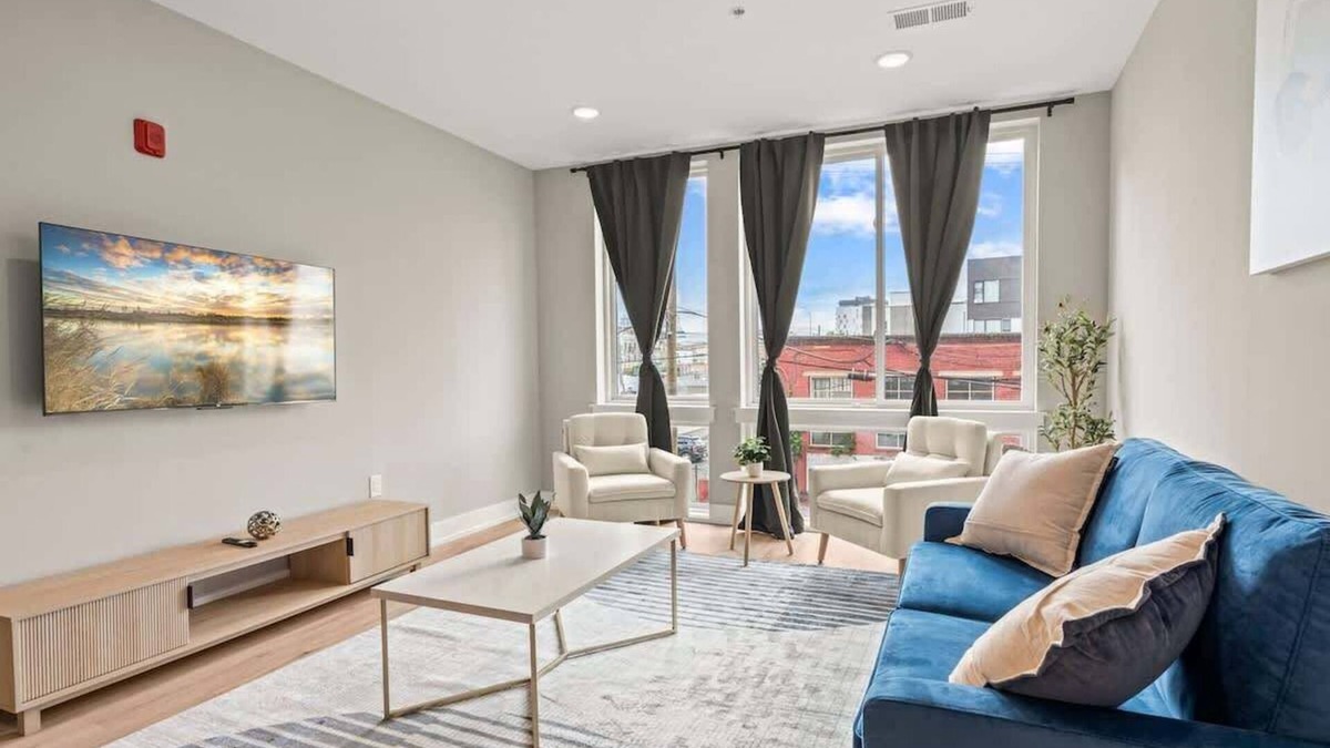Northern Liberties Apartment | Luxury 1BD | 3 Beds | Northern Liberties