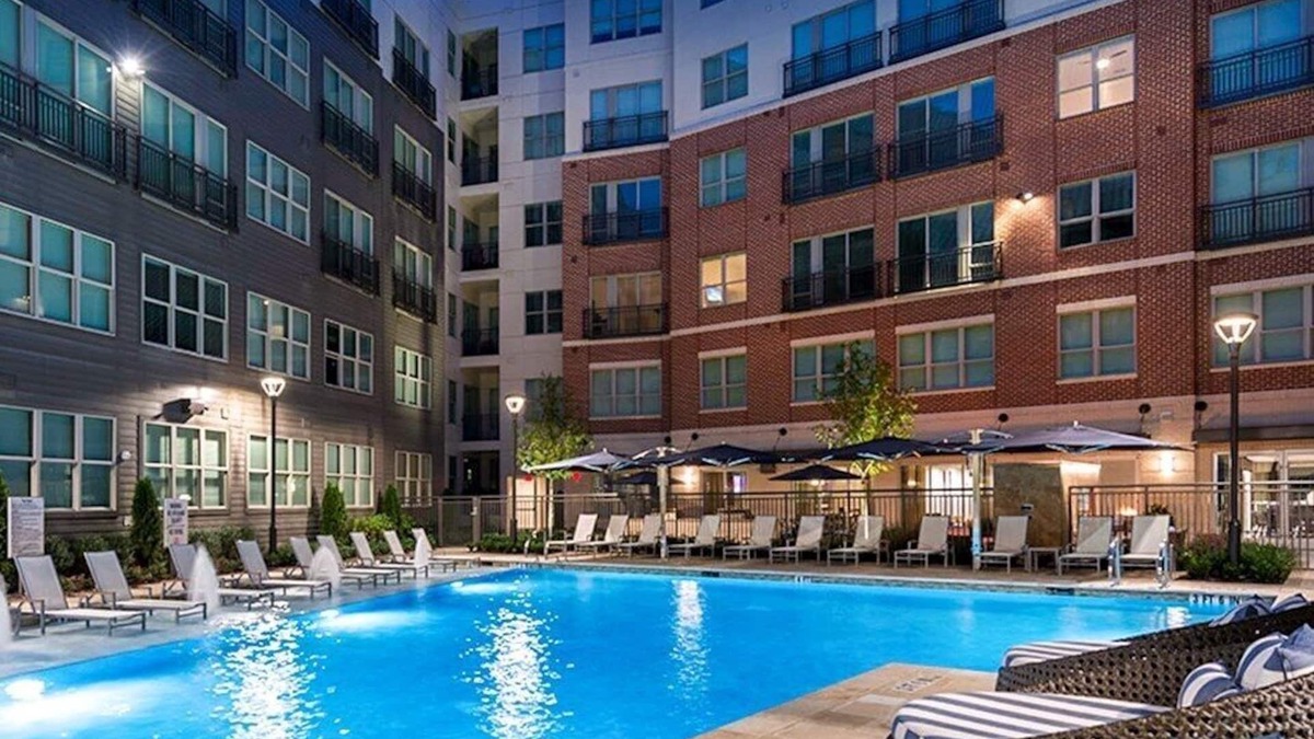 Buckhead Village Apartment | Luxury 1Bed /1 Bath in Buckhead (Full Service Building)