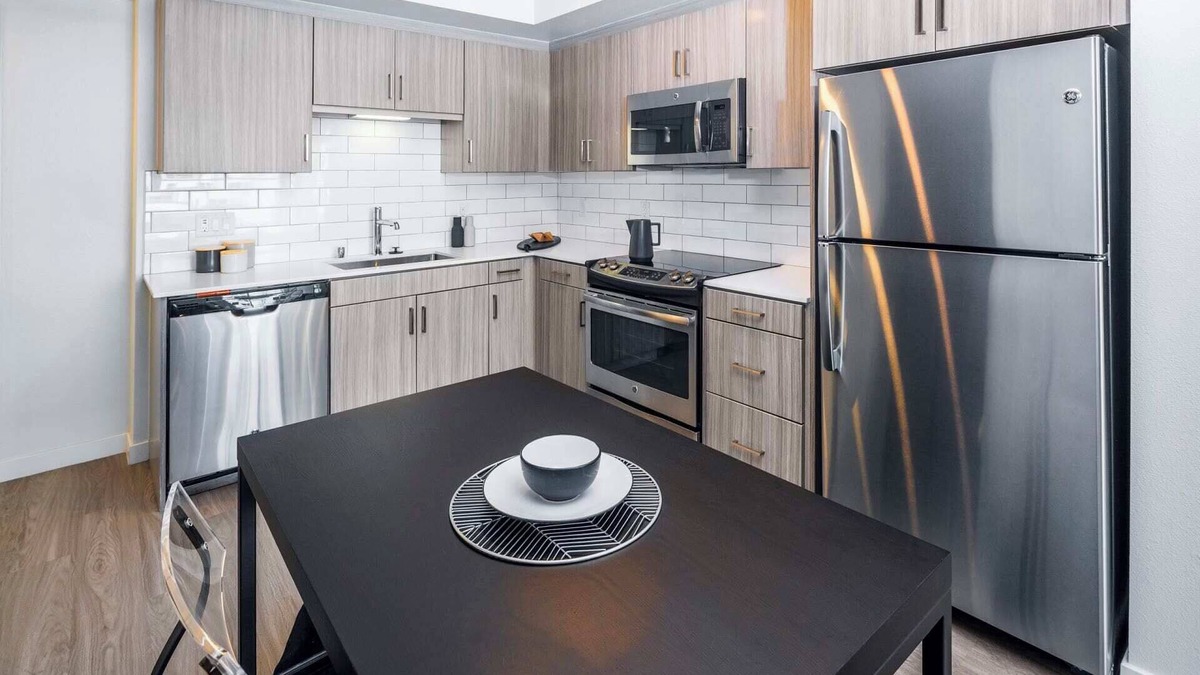 Downtown House | Luxury 1BR Pool, Gym, Rooftop and Prime Location