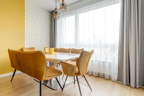 Iskar Apartment | Luxury 2 BDRM Getaway and Free Parking