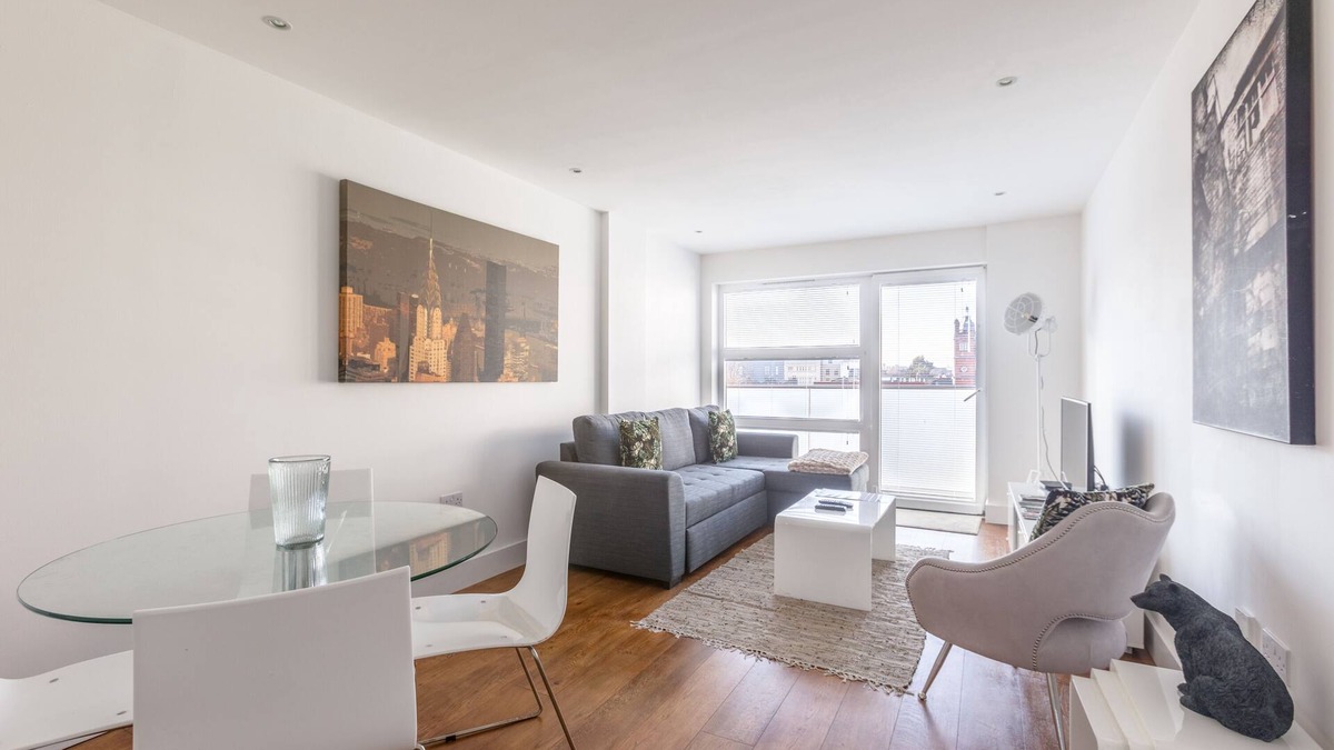 Finsbury Park Apartment | Luxury 2-Bed Flat, parking and close to the tube
