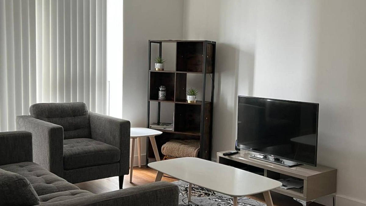 Woolwich Apartment | Luxury 2-Bed High-rise Apartment with beautiful view near Excel, &O2. Next to CR