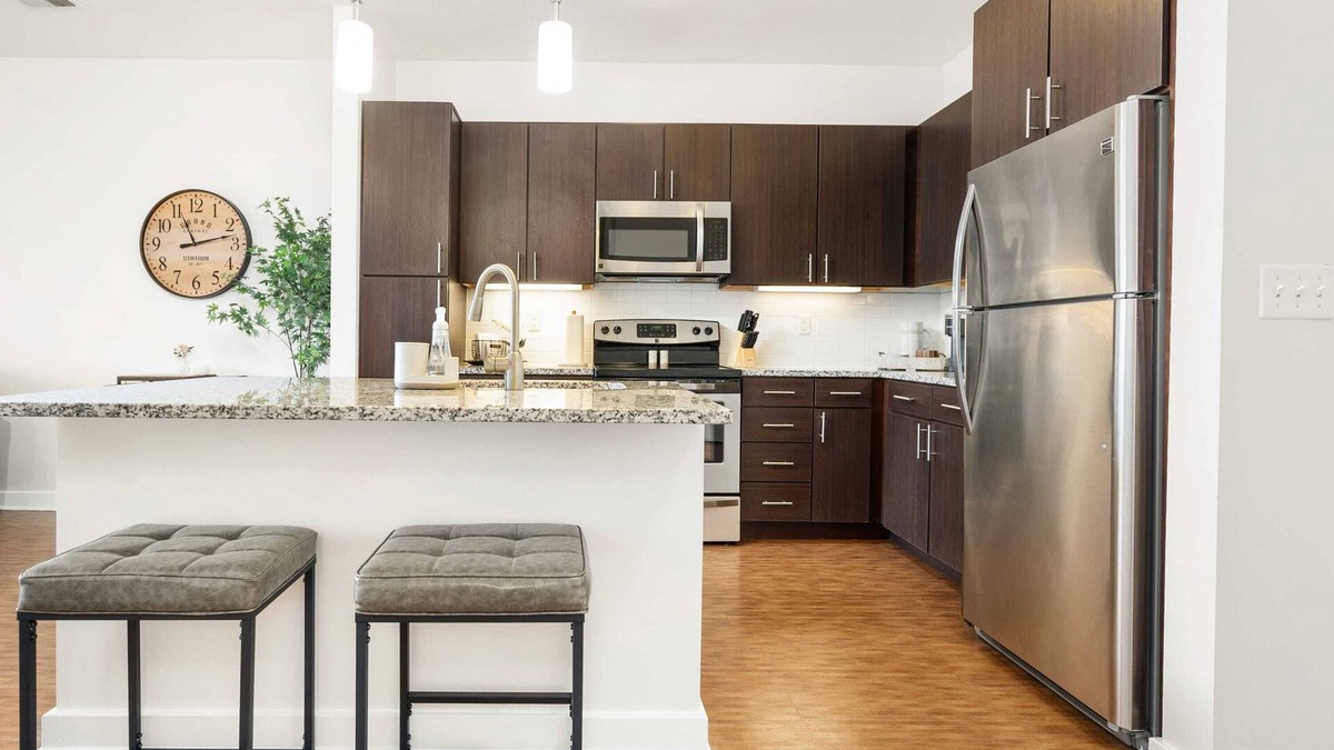 Grandview Heights Apartment | Luxury 2-Bed in Grandview