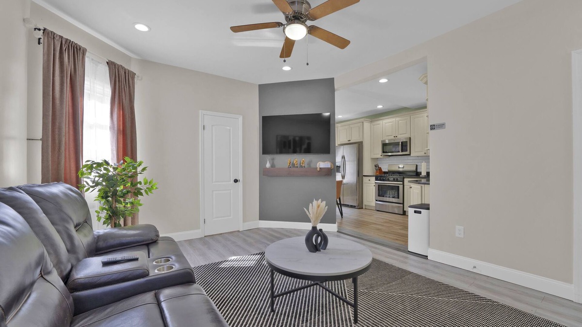South Side Apartment | Luxury 2-bedroom apt in NY