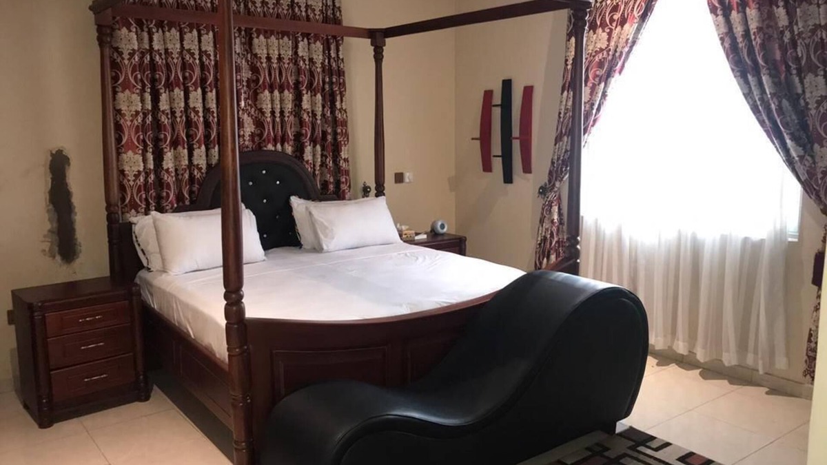 Teshie Apartment | Luxury 2 bedroom apartment near Airport