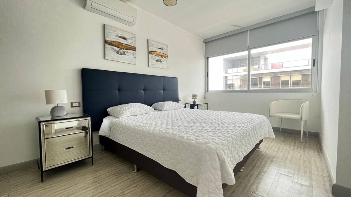 San Francisco Apartment | Luxury 2 bedroom apt free parking and Pool
