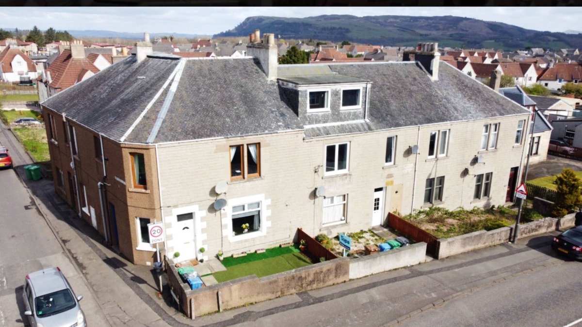 Kelty Apartment | Luxury 2 Bedroom Entire Flat - Self Check in & Check out