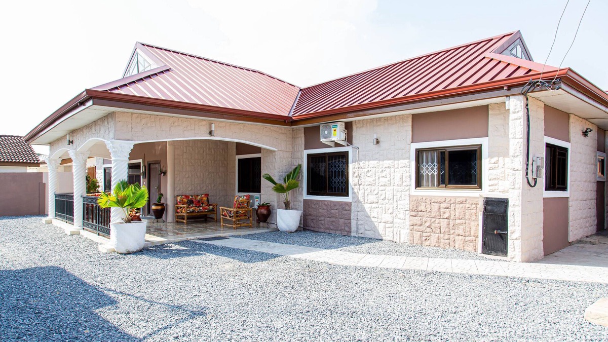 Nungua House | Luxury 2 Bedroom House @ Tema Community 3