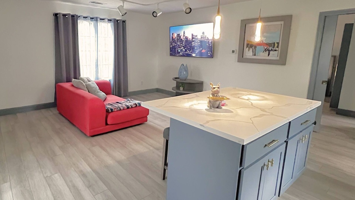 Houston Apartment | Luxury 2 bedroom near IAH