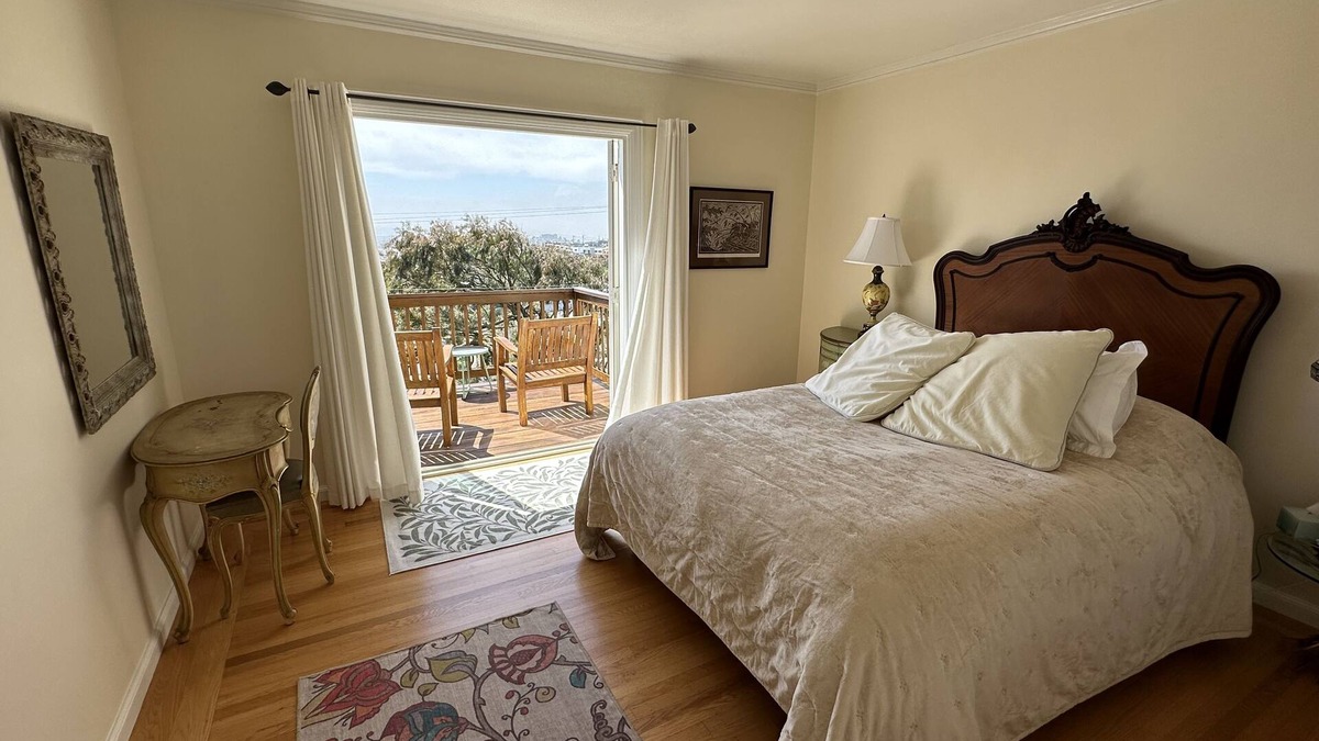 Miraloma House | Luxury 2 BR Private Flat in San Francisco
