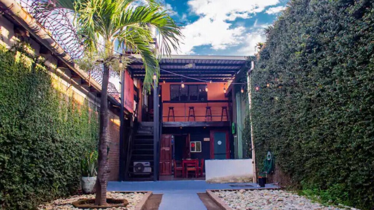 Leon House | Luxury 2-floor 2-bedroom house!