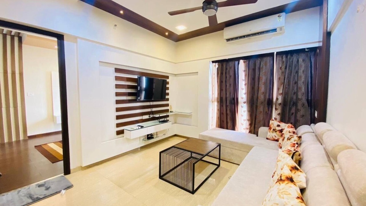 Kadadhe Apartment | Luxury 22nd-Floor Studio with Golf, River & Skyline Views in Pune