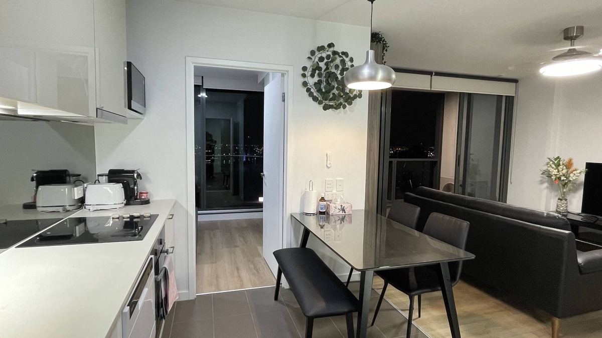 Docklands Apartment | Luxury 2B2B Well Furnished with Spectacular View with 1 Free Car Park