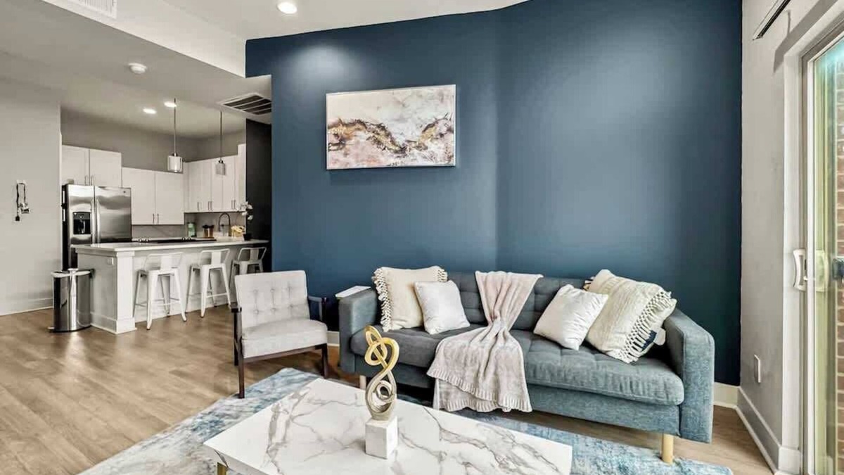 Deep Ellum Apartment | Luxury 2BD | DT Deep Ellum | 3 Beds | Free Parking