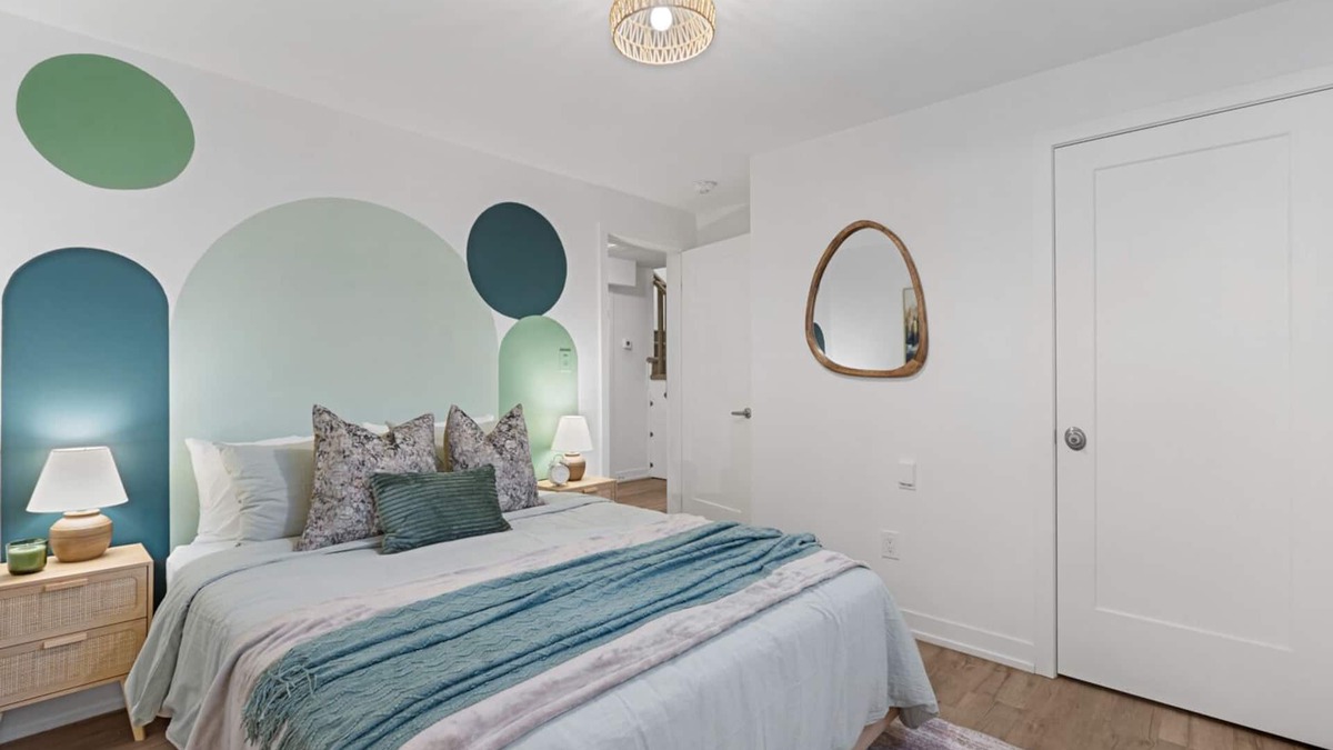 Louth Apartment | Luxury 2BR/2BTH Suite | 5 Mins to The Falls | Stylish & Spacious | Sleeps 5