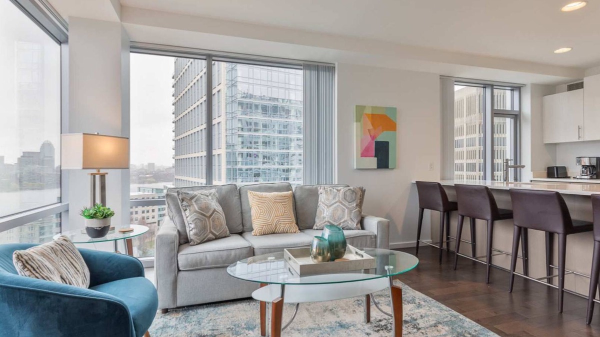 East Cambridge Apartment | Luxury 2BR Apt Near Kendall Sq with Courtyard