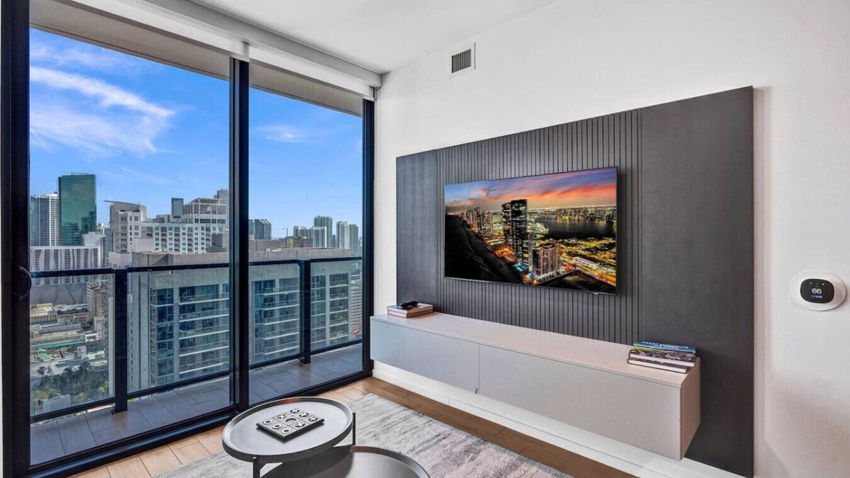 Downtown Miami Apartment | Luxury 2BR Condo w/Bay & Skyline Views