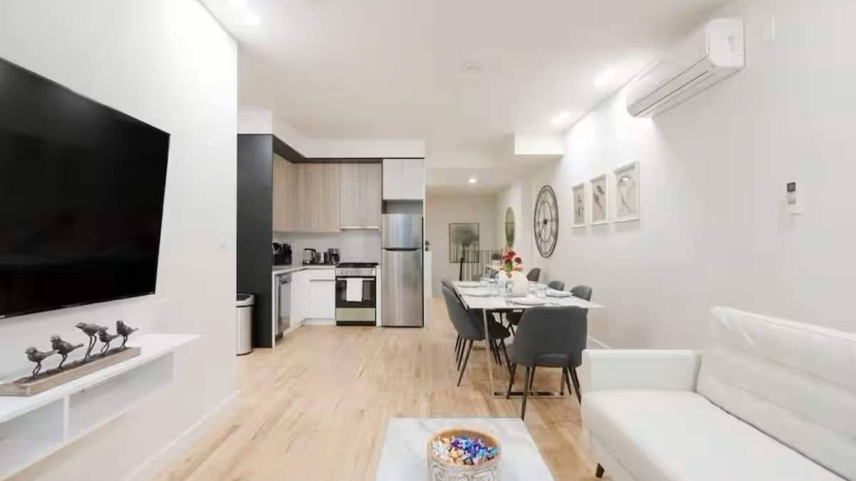 Central Park South Apartment | Luxury 2BR Duplex 5min to Central Park