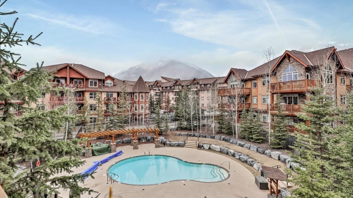 Canmore Condo | Luxury 2BR KING/2BTH condo - Outdoor heated pool and hot tub - mountain views