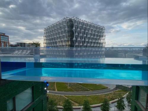 Vauxhall Apartment | Luxury 2BR next to US Embassy with River Views