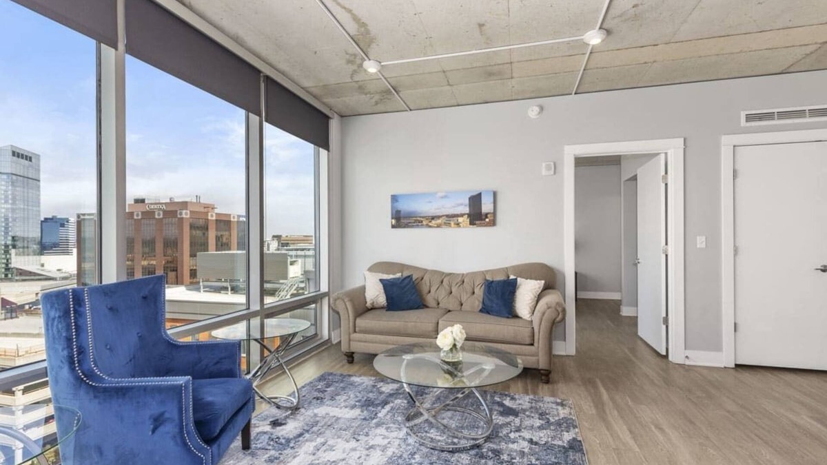 Downtown Apartment | Luxury 2BR Penthouse in Downtown GR