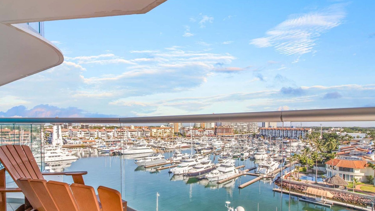 Isla Iguana Apartment | Luxury 2BR w Rooftop Pool & Yacht Views: Nautico 6C