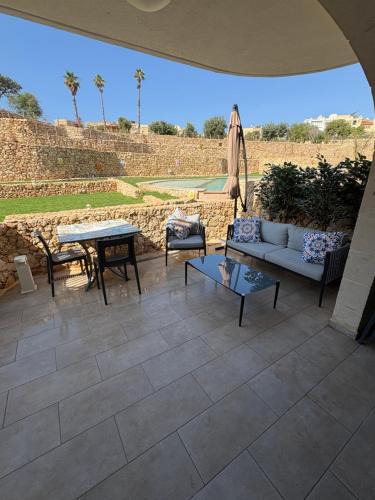 Qala Apartment | Luxury 3 Bed Apartment with Large Outdoor Pools and Gardens