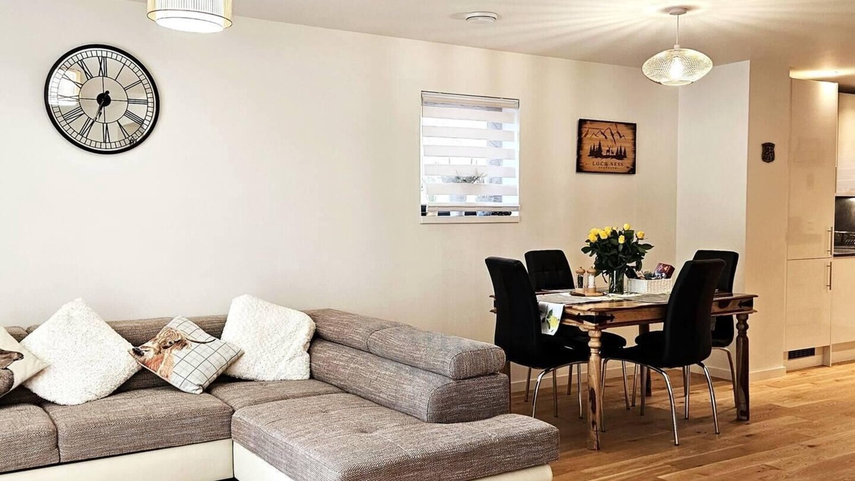 Lewiston House | Luxury 3-Bed House in the Scottish Highlands
