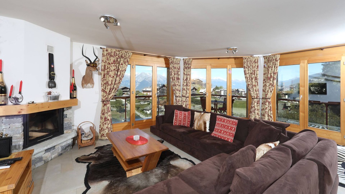 Saint-Pierre-de-Clages Apartment | Luxury 3 bed ski chalet-apartment in Haute-Nendaz ,Switzerland.