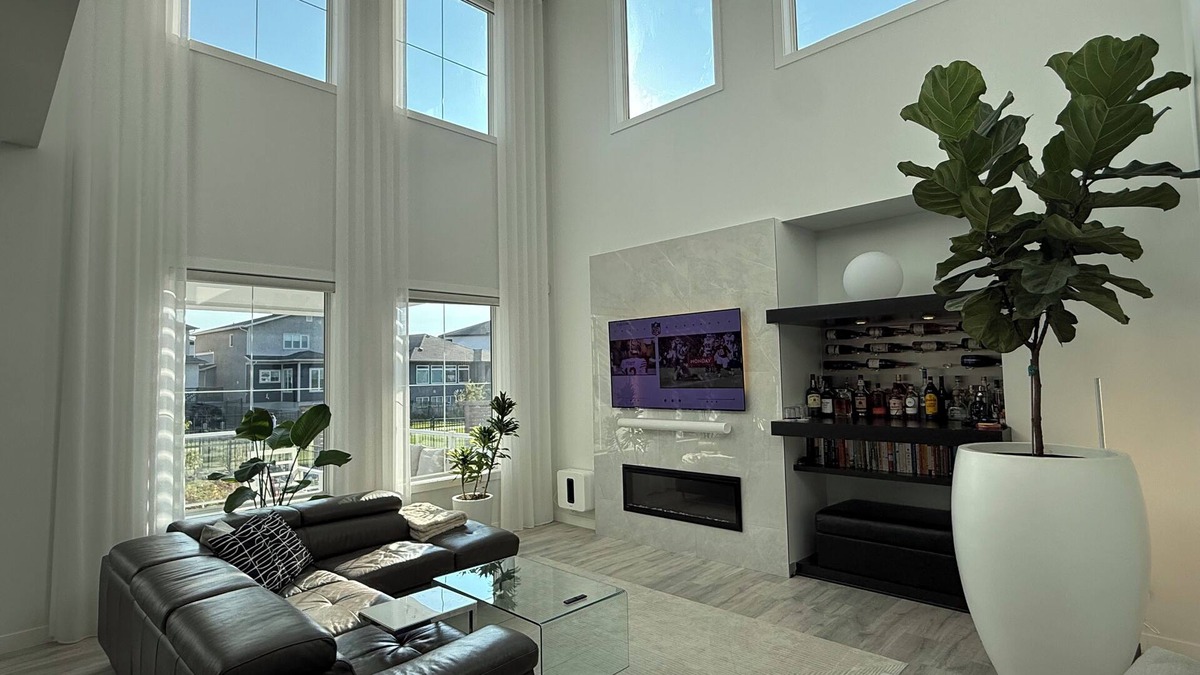Fort Gary House | Luxury 3 bedroom, 2.5 bath home in Bridgwater