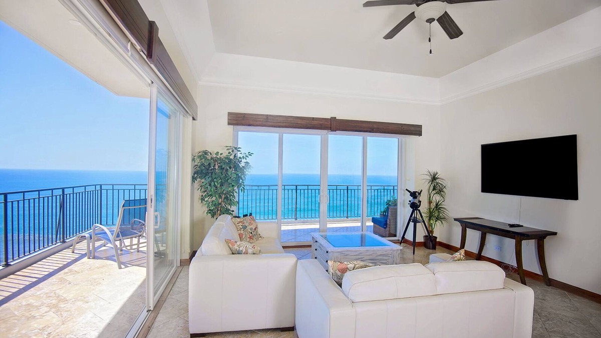 Cerro Plano Condo | Luxury 3 Bedroom/3.5 Bath Condo overlooking Jaco Beach.