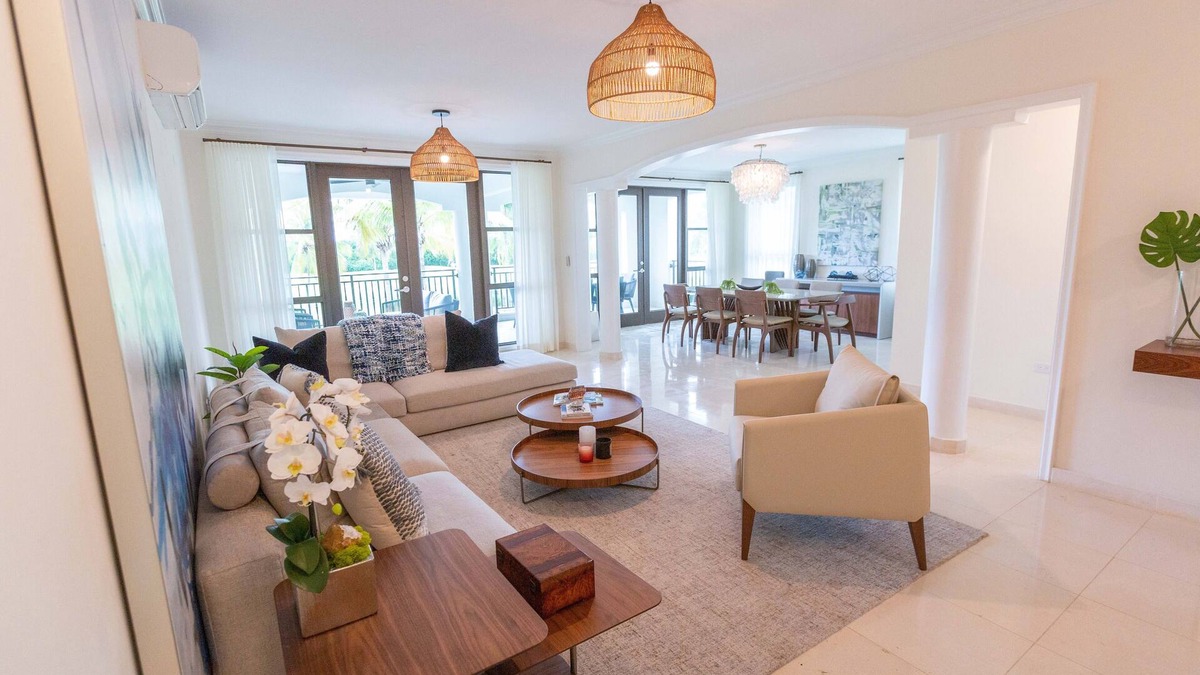 Zarzal Condo | Luxury 3 Bedroom Coco Beach Condo