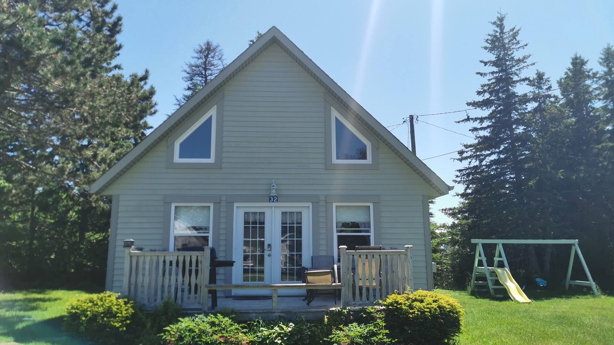 Stanhope Cottage | Luxury 3-bedroom Cottage next door to PEI National Park- Stanhope Cottages