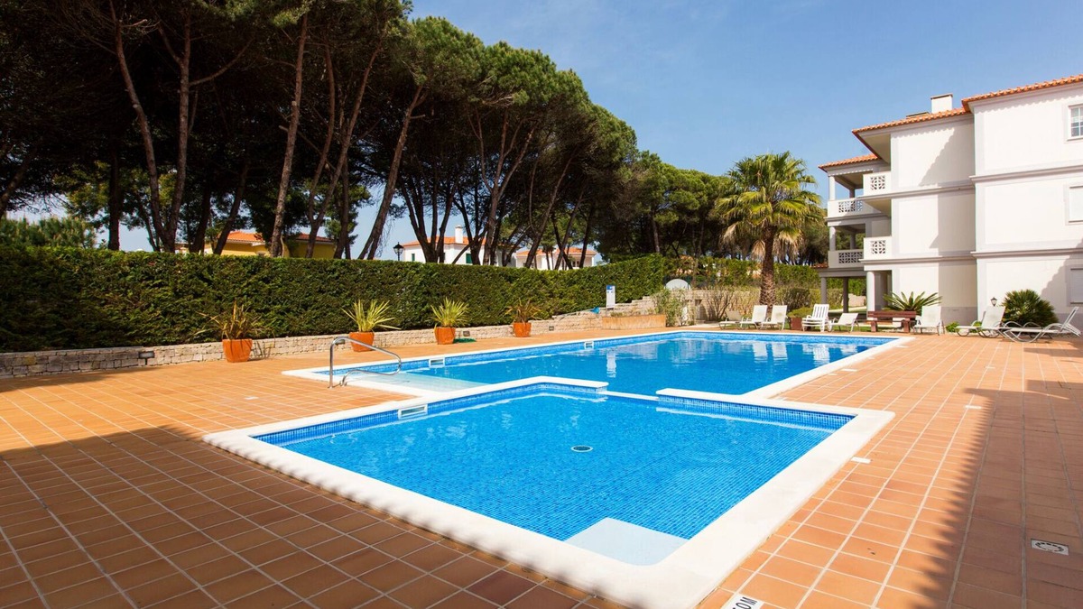 Praia del Rei Apartment | Luxury 3 Bedroom in Prestigious Praia Del Rey Golf and Beach Resort!