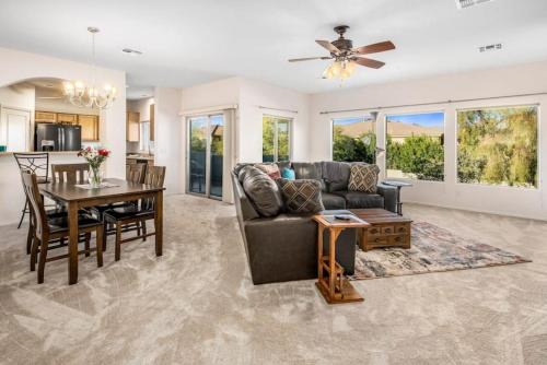 Town Center House | Luxury 3 Bedroom Office Den Condo Fountain Hills