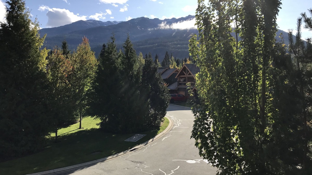 Village North House | Luxury 3 Bedroom Plus The Townhome - Midweek And Last Minute Deals!