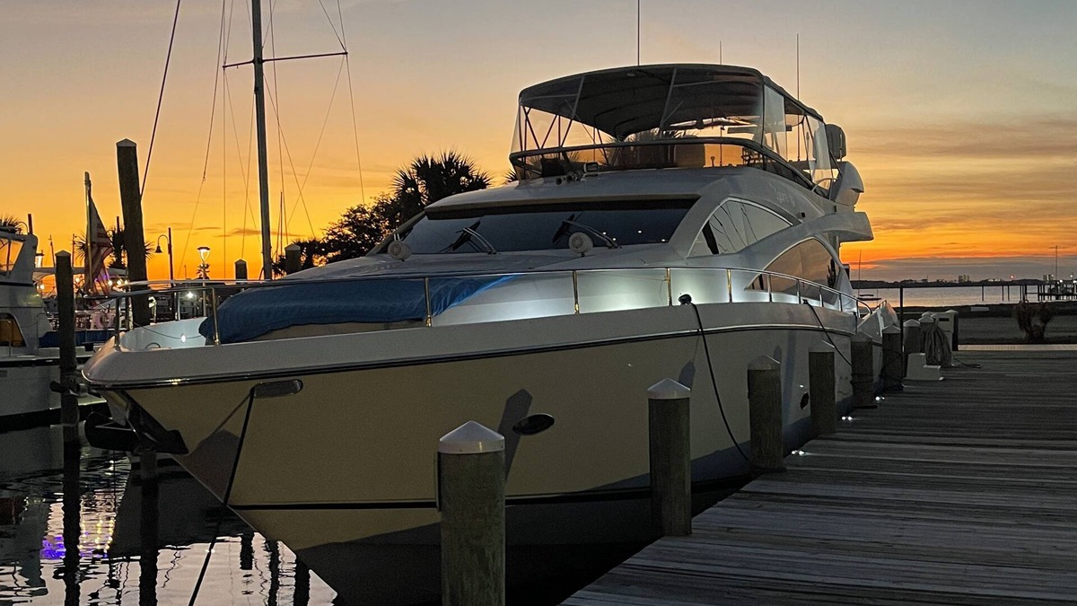 Panama City Boat Rental | Luxury 3-bedroom Yacht - Gorgeous Bayfront Paradise!