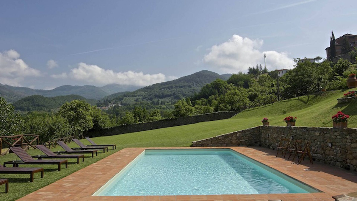 Arlia Villa | Luxury 300 sq.mt Villa, pool, wifi