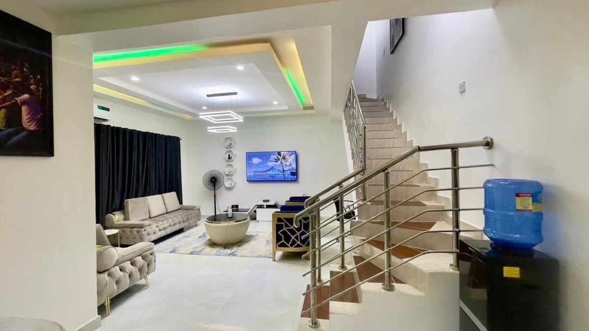 Ofin Apartment | Luxury 3bedroom duplex