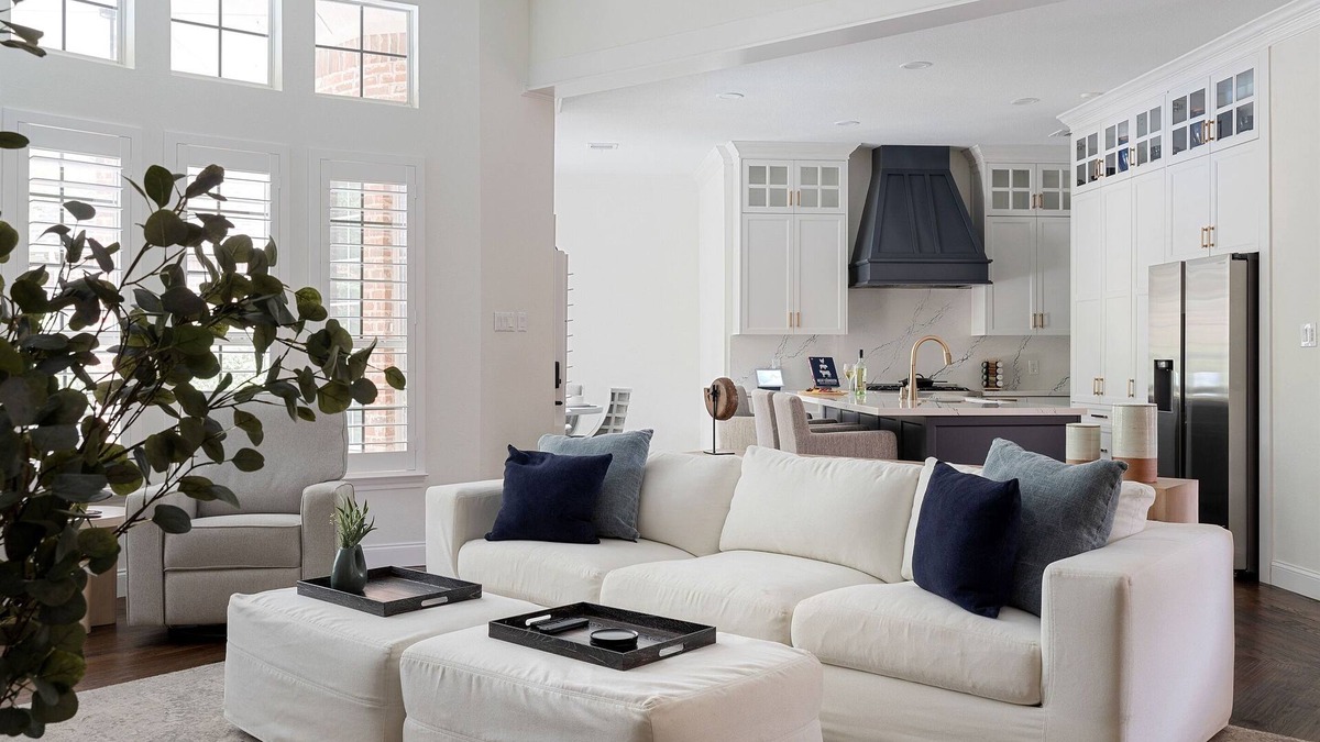 Flower Mound House | Luxury 3BR Flower Mound Home | Yoga Room | Pool