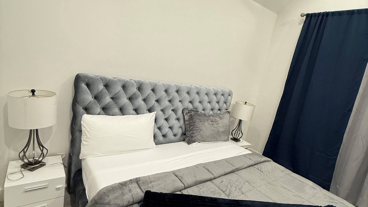 Northside House | Luxury 3BR for Families, Nurses & Groups