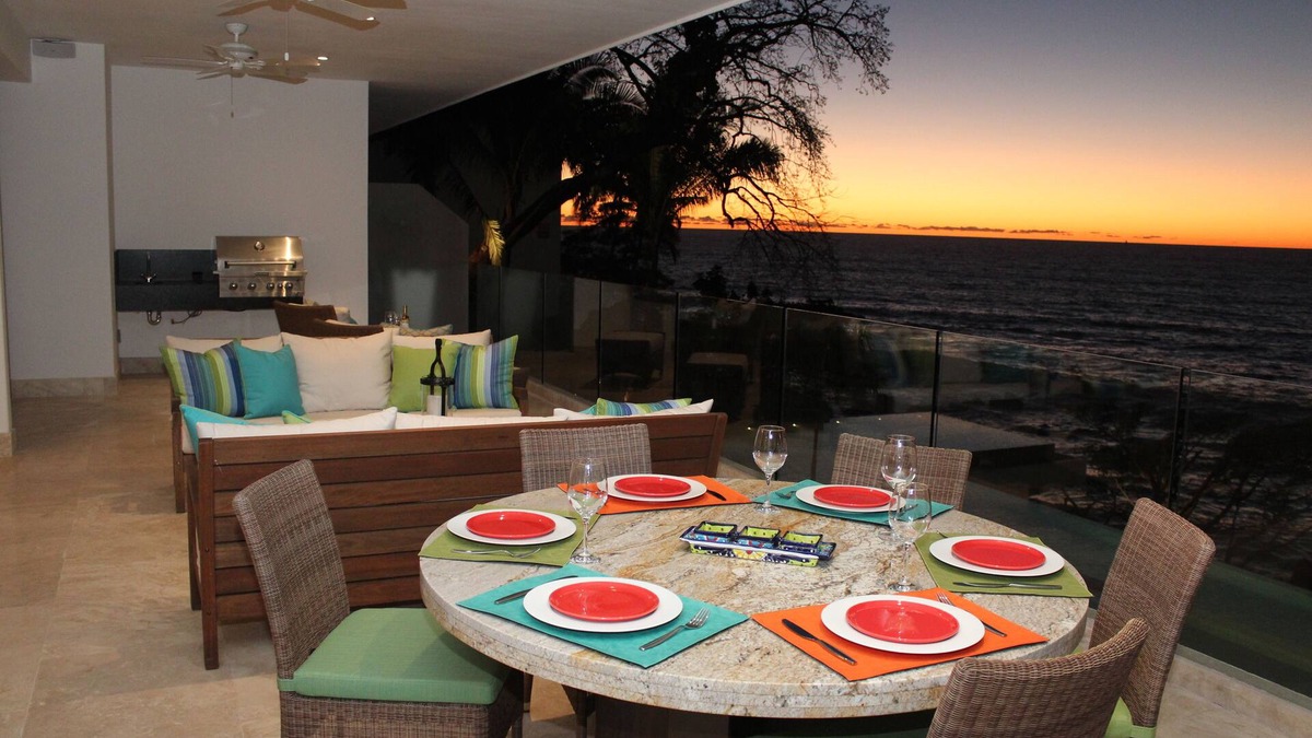 Amapas Condo | Luxury 3BR Oceanfront Condo With 5min. Walk To Old Town & Amazing Rooftop Oasis!
