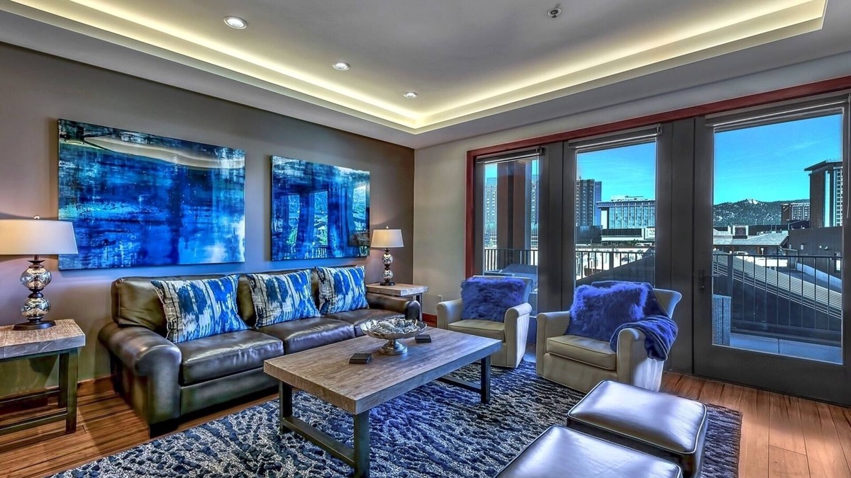 South Lake Tahoe Condo | Luxury 3Br Residence steps from Heavenly Village & Gondola by RedAwning