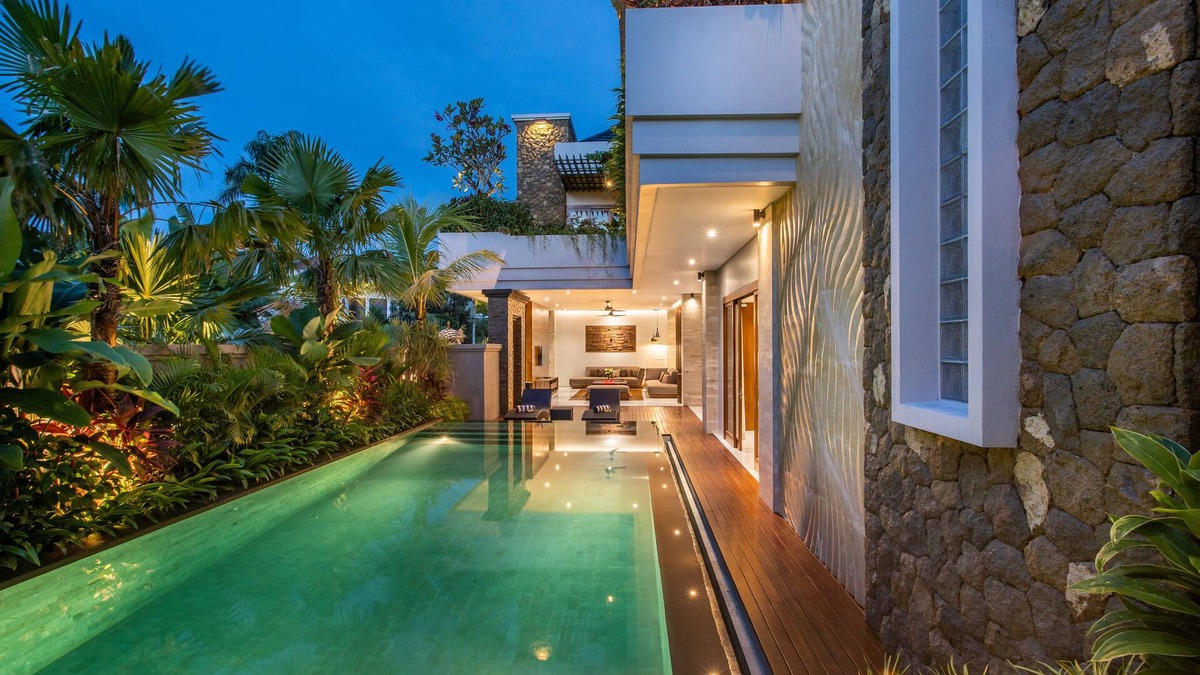 By Pass Ngurah Rai Villa | Luxury 3BR villa with private pool near Uluwatu Bingin surfing beach Jimbaran.