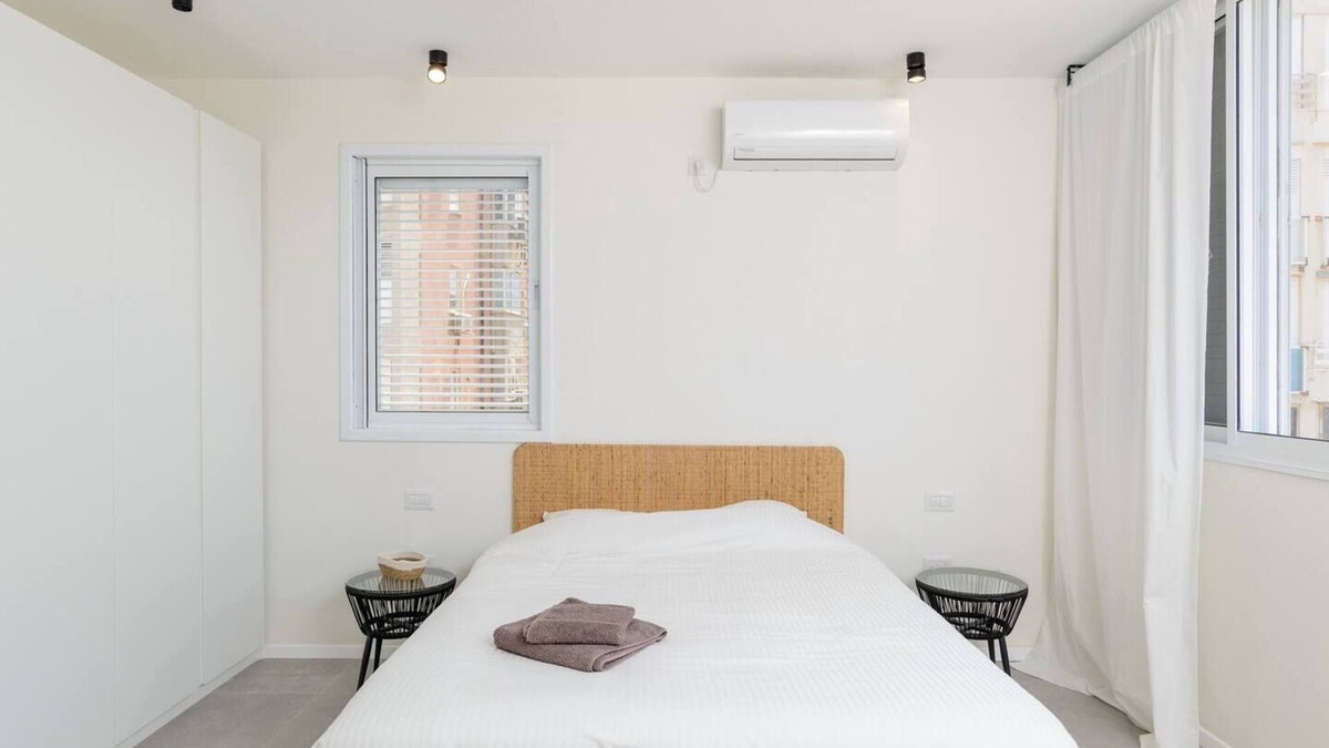 Netanya Apartment | Luxury 3BR with Sea Views in Netanya