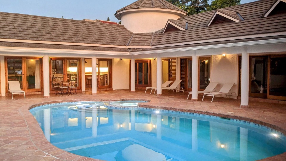 IronShore Estates Villa | Luxury 4 Bedroom Villa with Pool in Montego Bay (Beach Club Access)