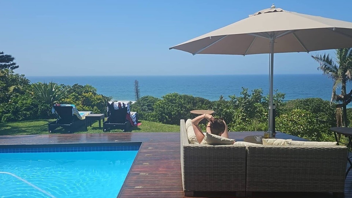 Blythedale Villa | Luxury 4-bedroom Sea-view villa in Blythedale Beach