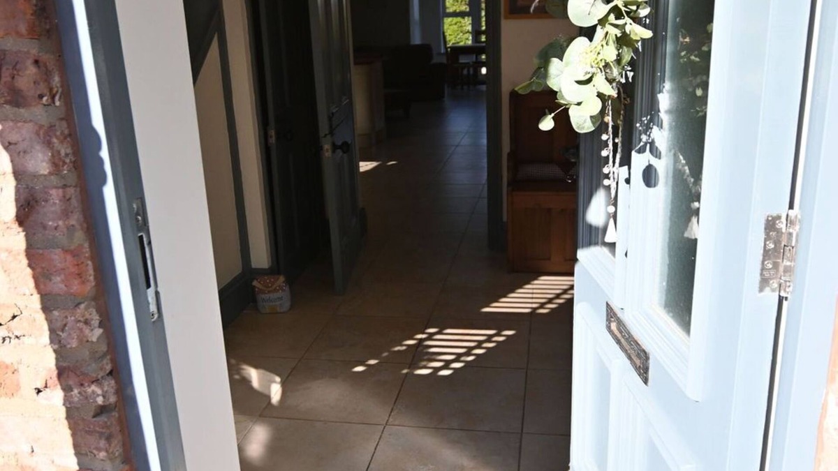Leven Cottage | Luxury 4 Bedroom Holiday Cottage In East Yorkshire Between Beverley & Hornsea